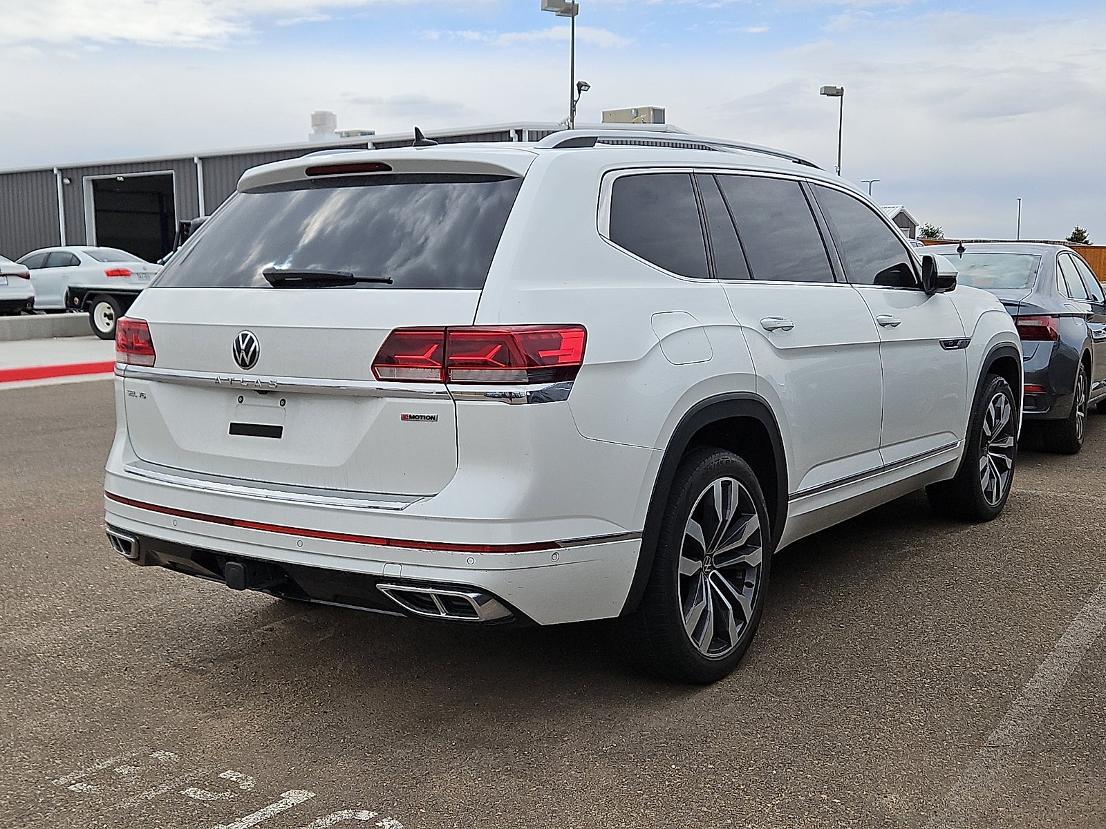 2022 Volkswagen Atlas 3.6L V6 SEL Premium R-Line