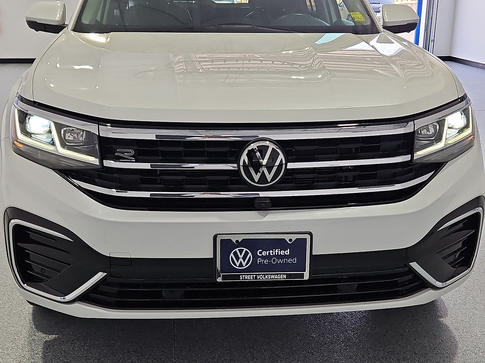 2023 Volkswagen Atlas 3.6L V6 SEL Premium R-Line