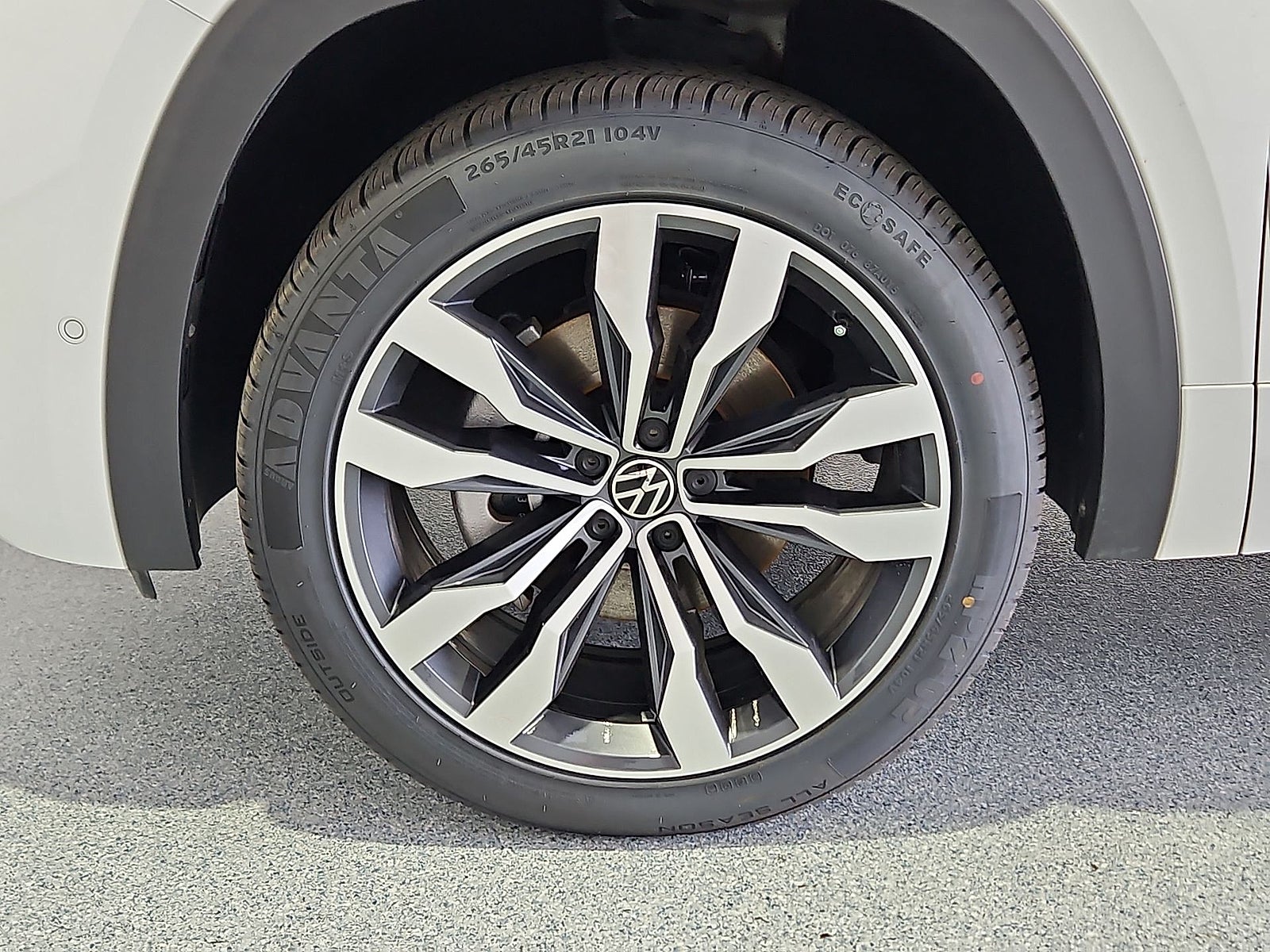 2023 Volkswagen Atlas 3.6L V6 SEL Premium R-Line