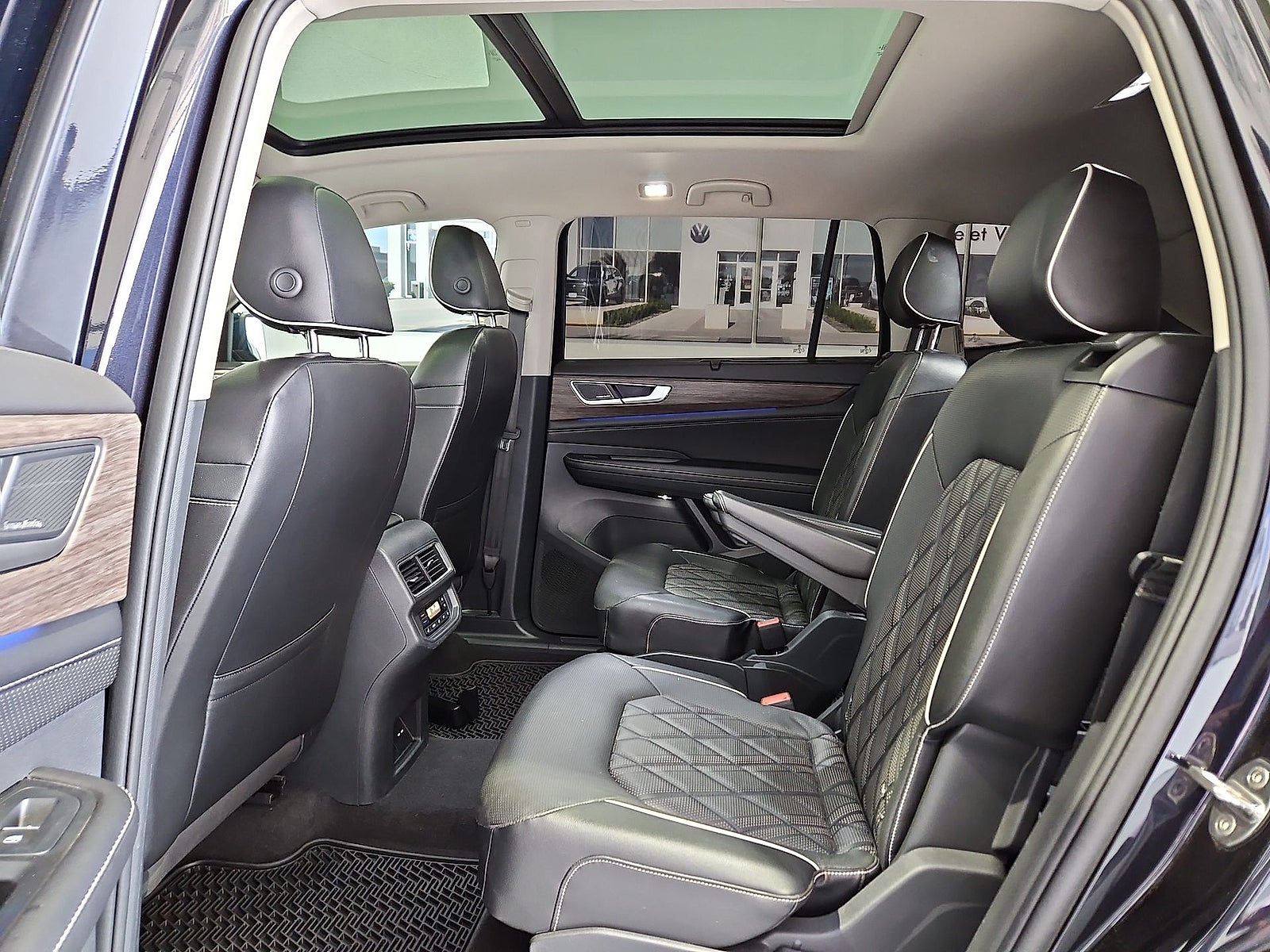 2024 Volkswagen Atlas 2.0T SEL Premium R-Line