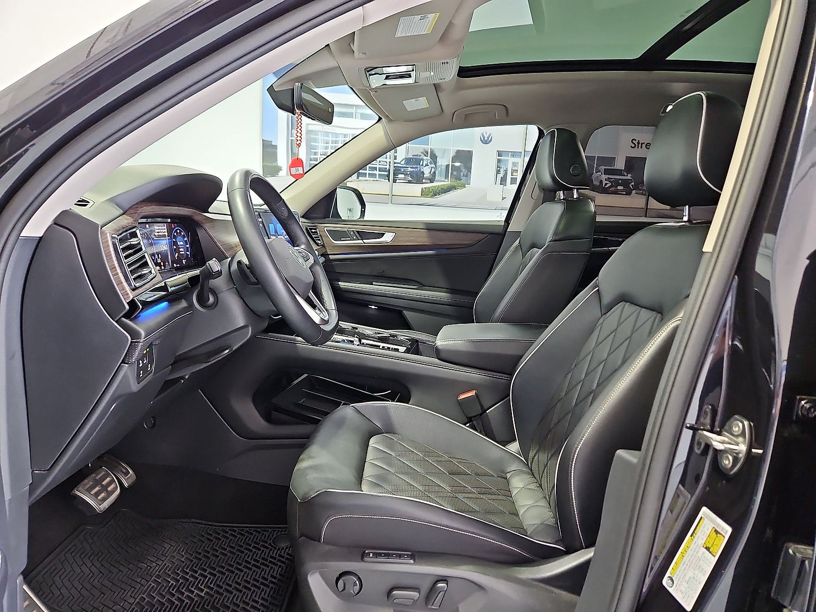 2024 Volkswagen Atlas 2.0T SEL Premium R-Line