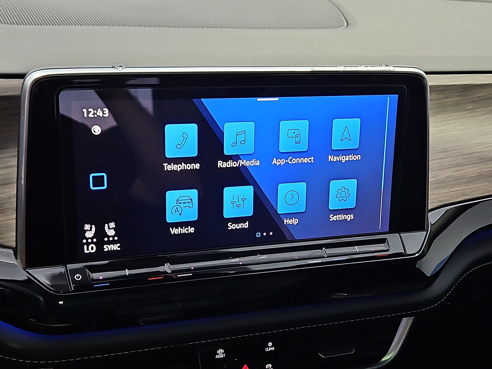 2024 Volkswagen Atlas 2.0T SEL Premium R-Line
