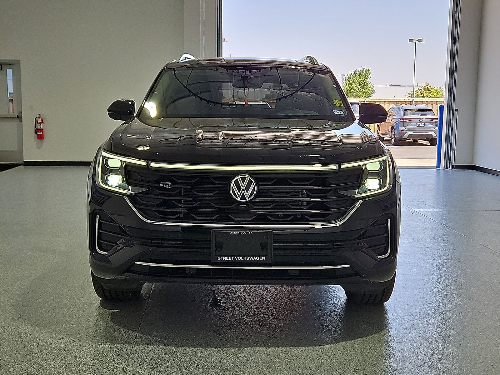 2024 Volkswagen Atlas 2.0T SEL Premium R-Line