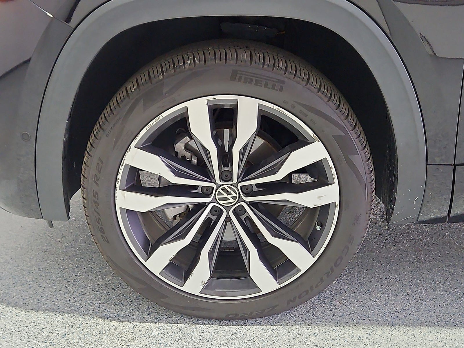 2022 Volkswagen Atlas 3.6L V6 SEL Premium R-Line