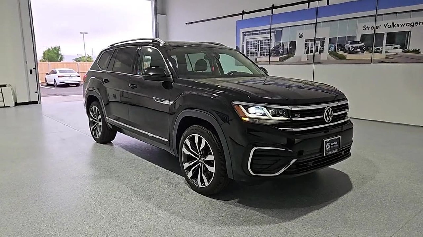 2022 Volkswagen Atlas 3.6L V6 SEL Premium R-Line