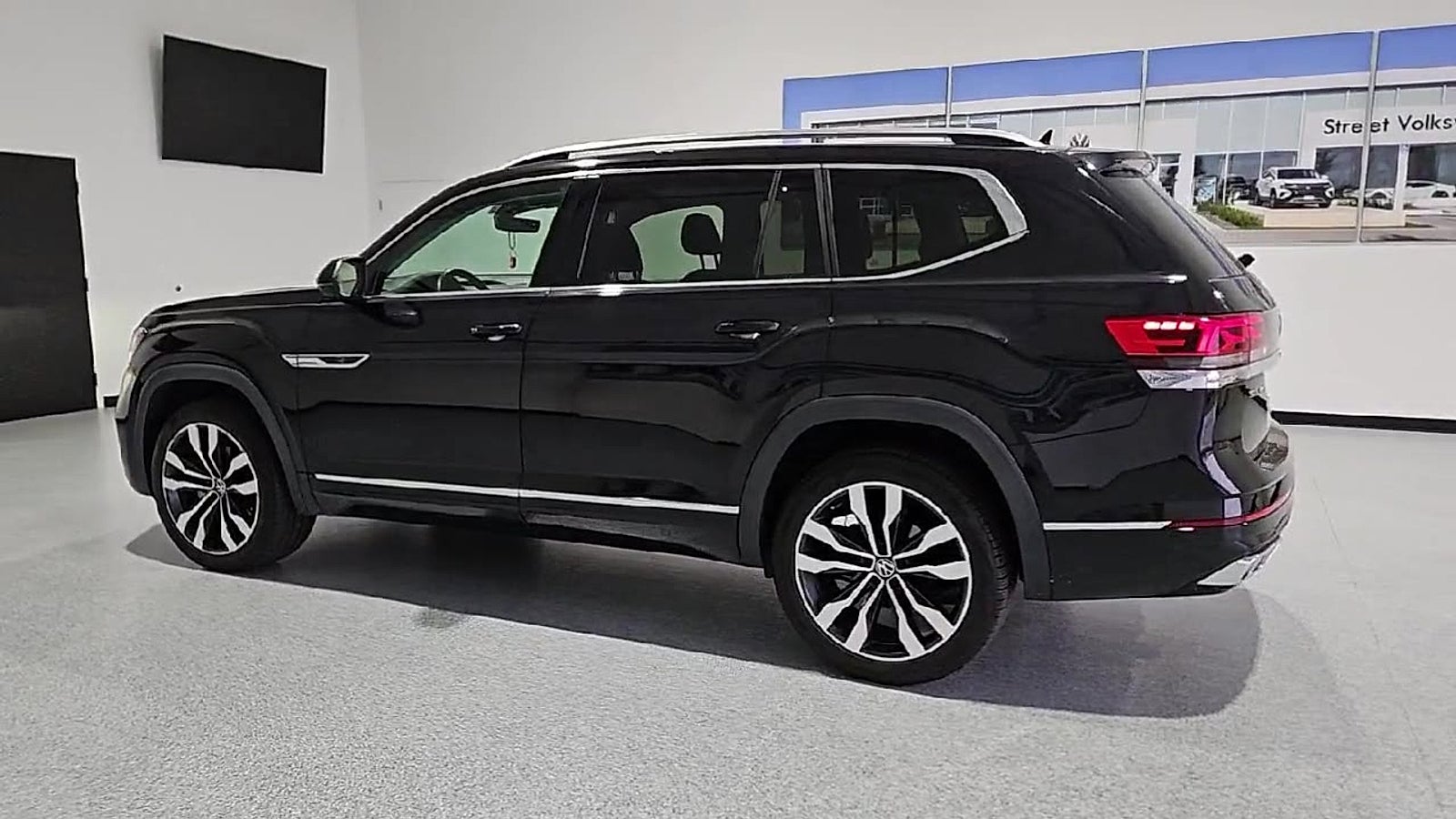 2022 Volkswagen Atlas 3.6L V6 SEL Premium R-Line