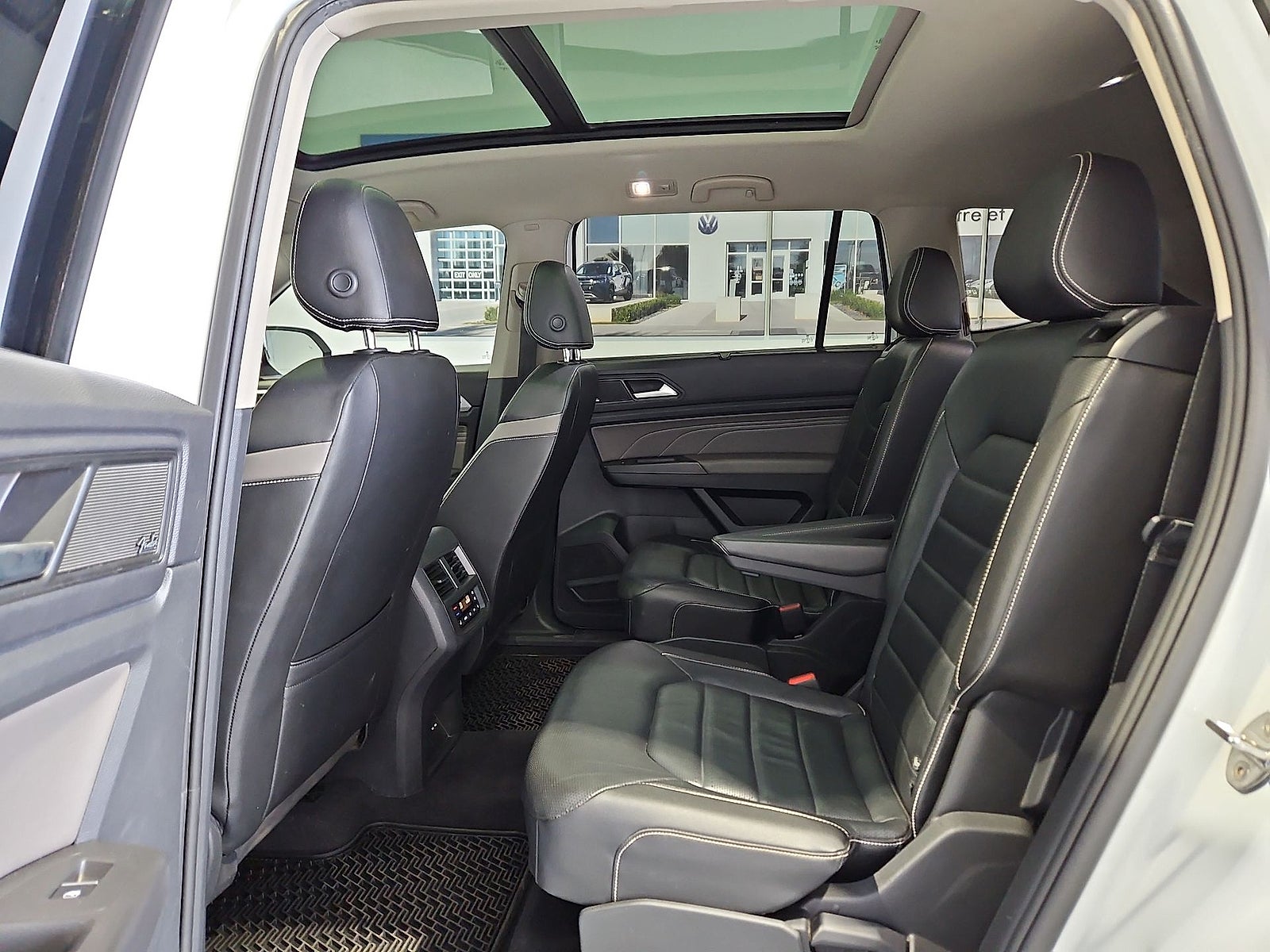 2023 Volkswagen Atlas 3.6L V6 SEL Premium R-Line