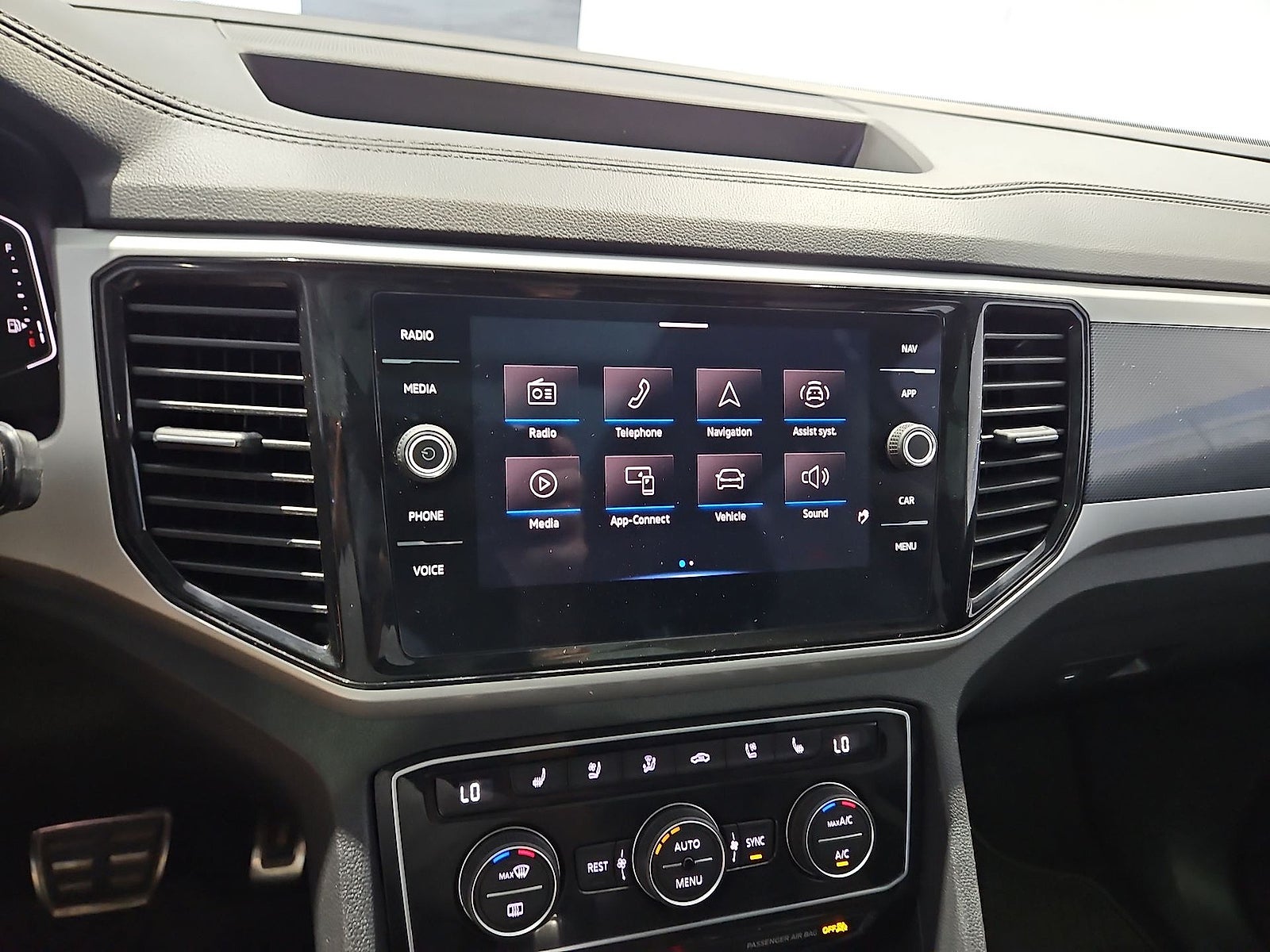 2023 Volkswagen Atlas 3.6L V6 SEL Premium R-Line