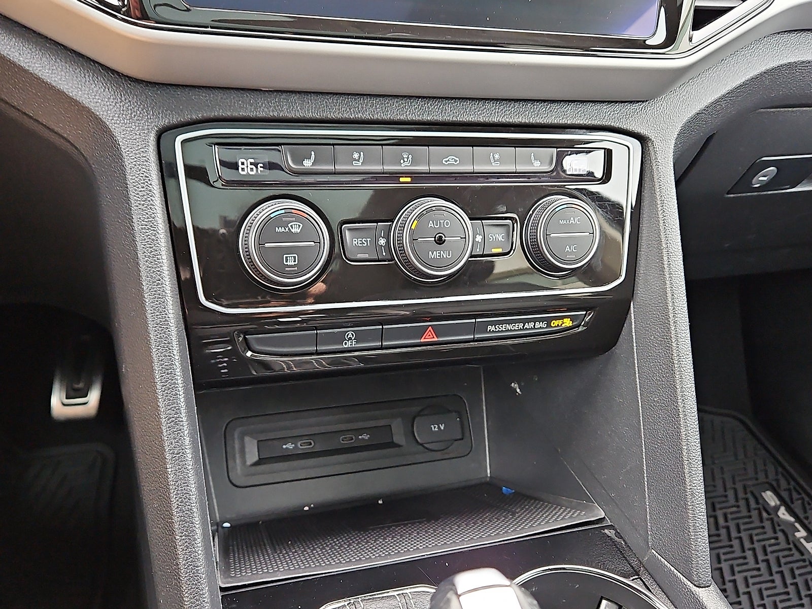 2022 Volkswagen Atlas 3.6L V6 SEL Premium R-Line