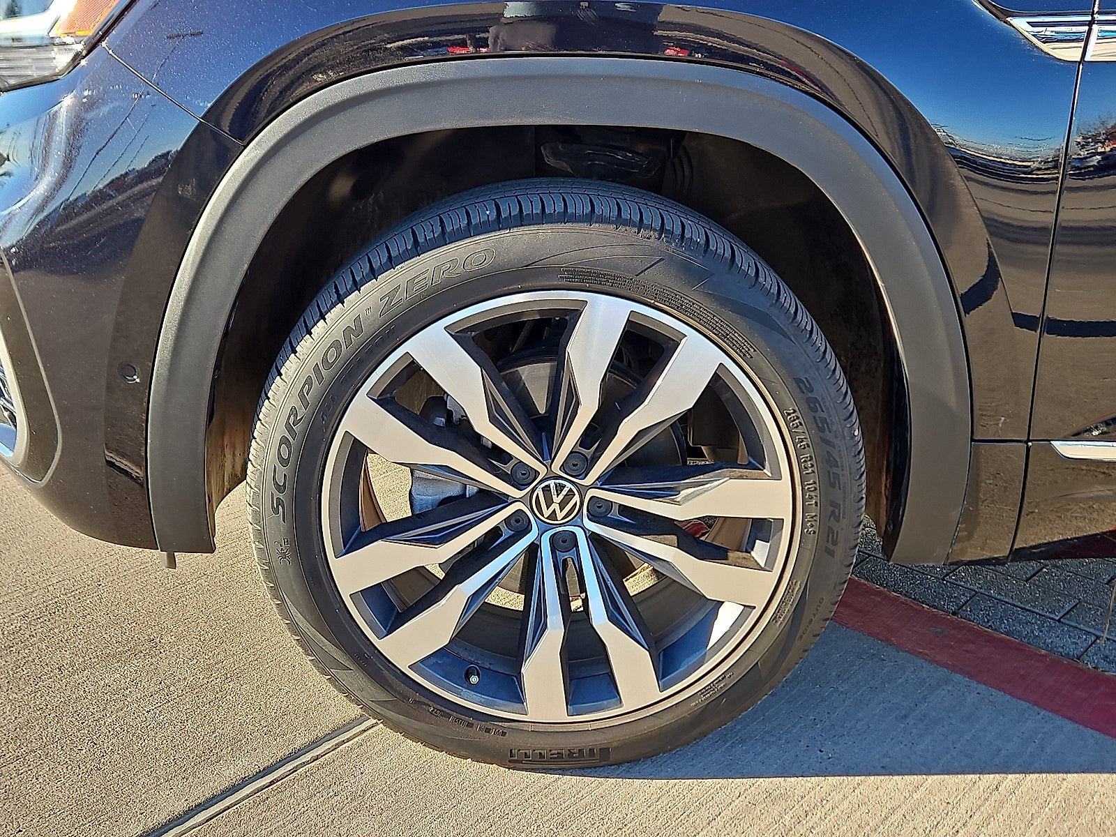 2023 Volkswagen Atlas 3.6L V6 SEL Premium R-Line