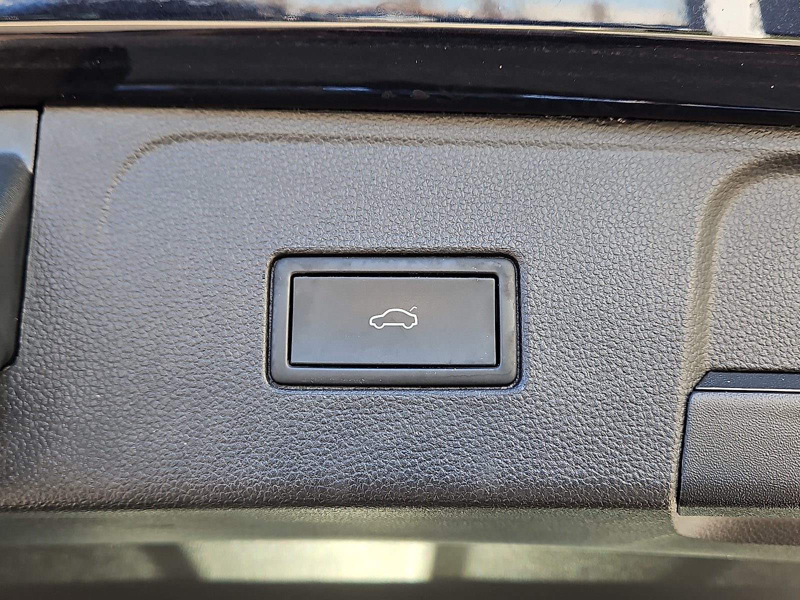 2023 Volkswagen Atlas 3.6L V6 SEL Premium R-Line