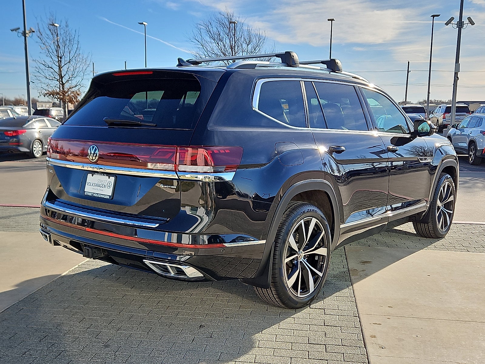 2024 Volkswagen Atlas 2.0T SEL Premium R-Line