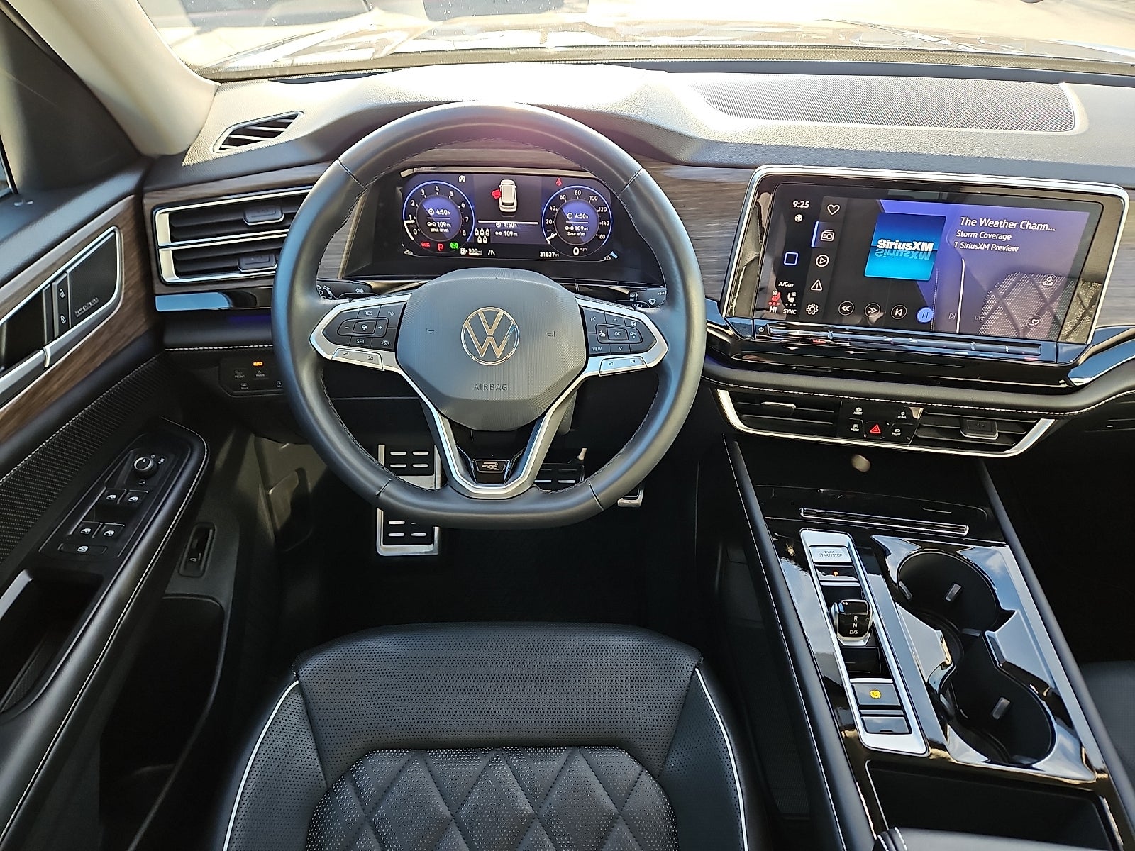 2024 Volkswagen Atlas 2.0T SEL Premium R-Line