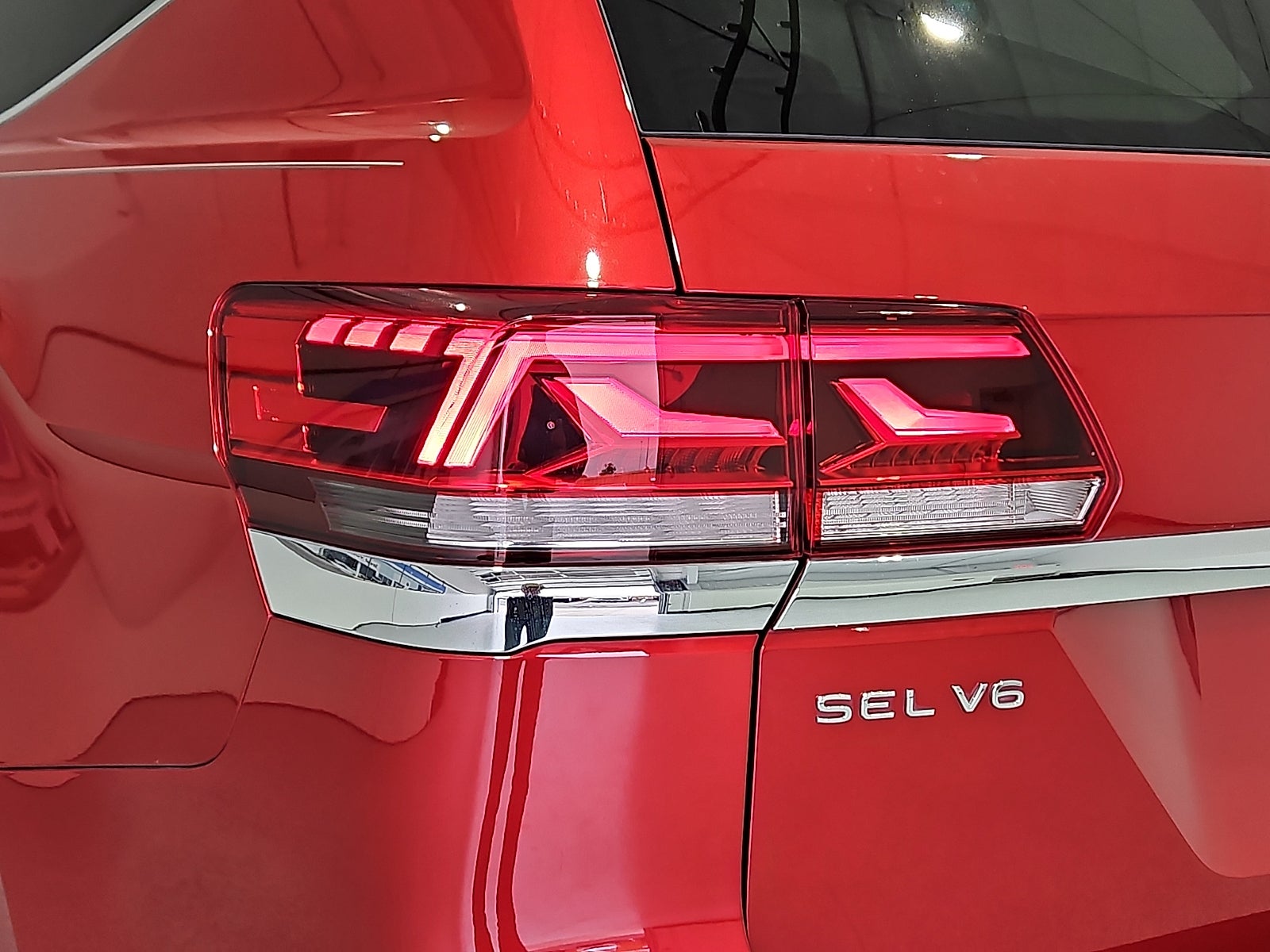 2022 Volkswagen Atlas 3.6L V6 SEL Premium R-Line