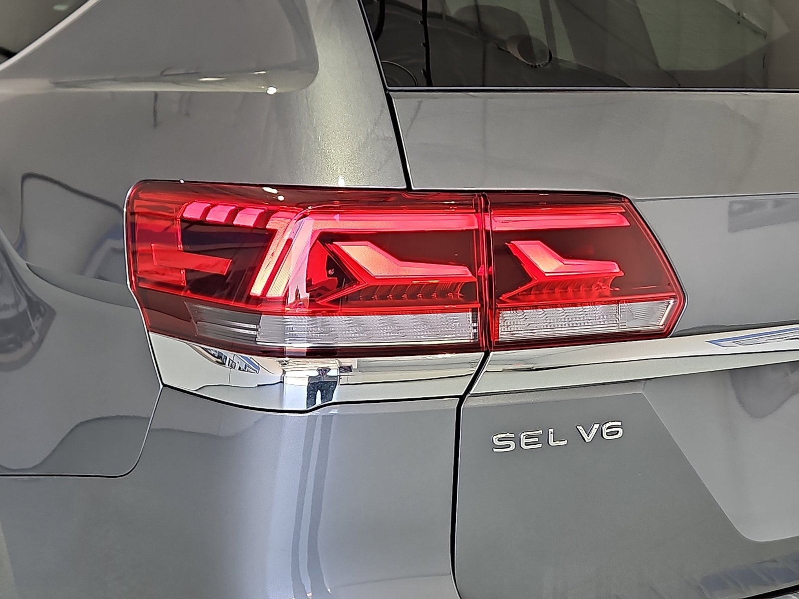 2023 Volkswagen Atlas 3.6L V6 SEL Premium R-Line