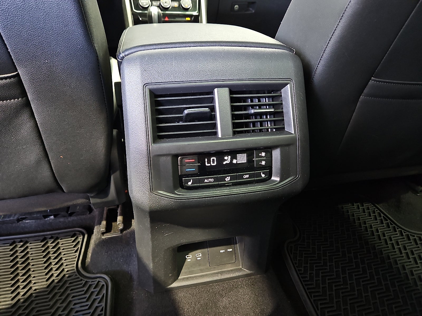 2023 Volkswagen Atlas 3.6L V6 SEL Premium R-Line