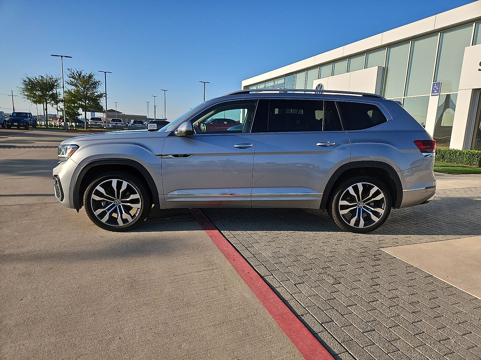 2021 Volkswagen Atlas 3.6L V6 SEL Premium R-Line