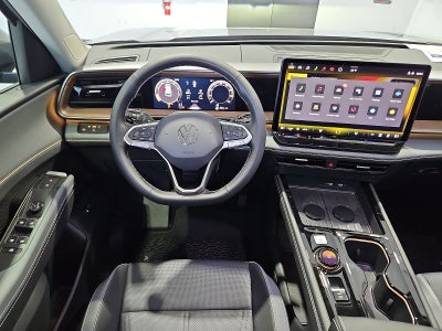 2027 Volkswagen Atlas SE w/Technology