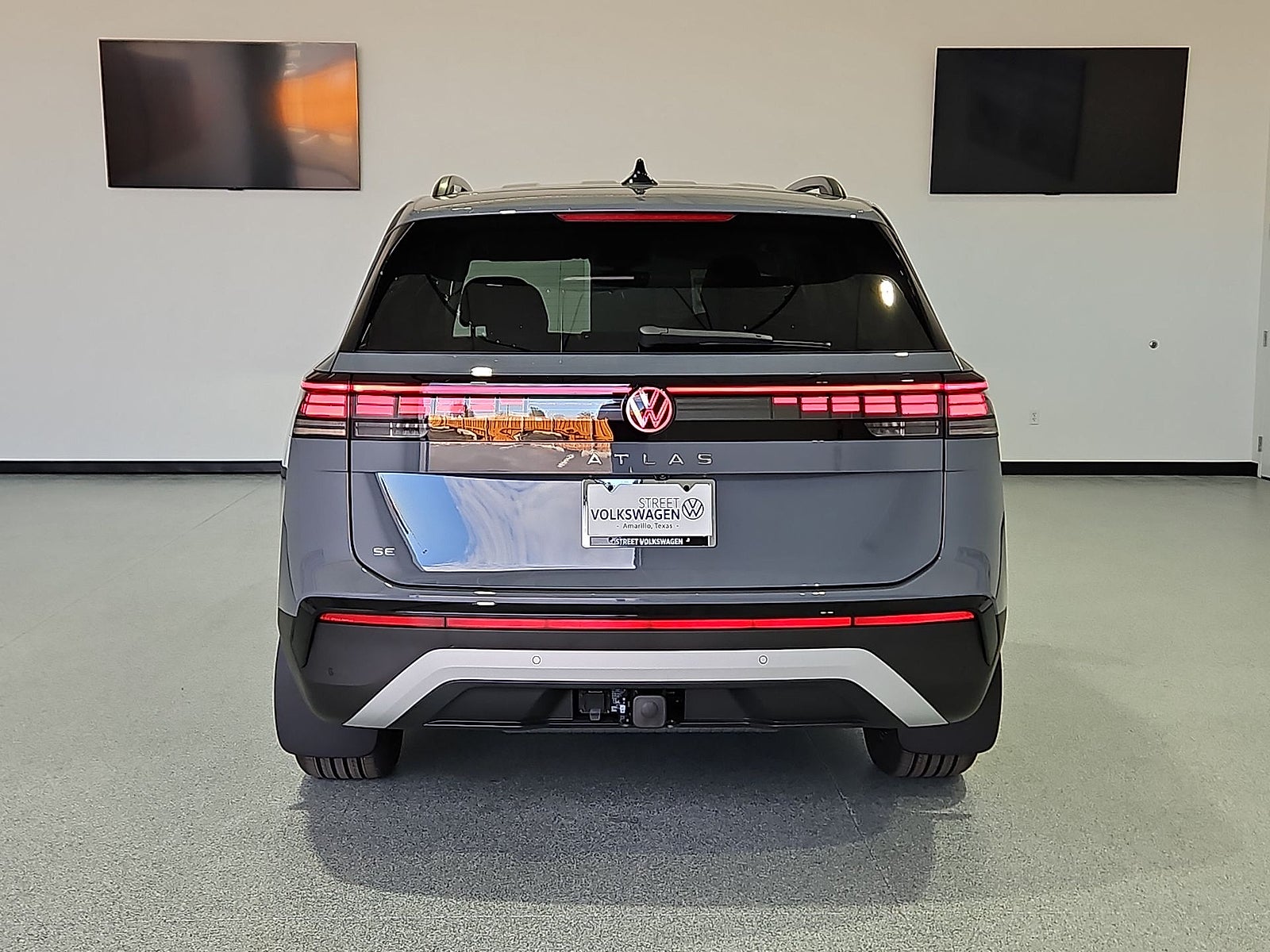 2027 Volkswagen Atlas SE w/Technology