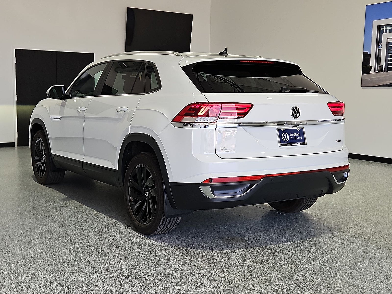 2023 Volkswagen Atlas Cross Sport 2.0T SE w/Technology