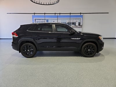 2026 Volkswagen Atlas Cross Sport SE with Technology