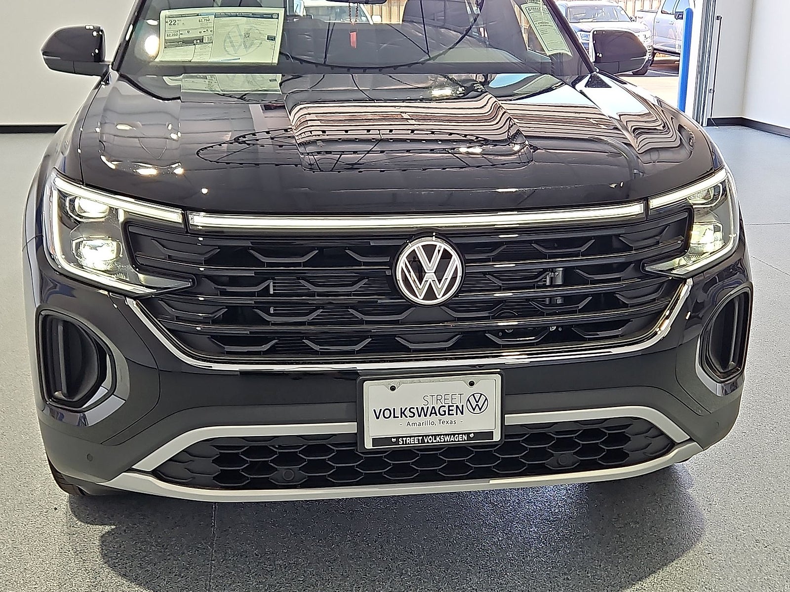 2026 Volkswagen Atlas Cross Sport SE with Technology