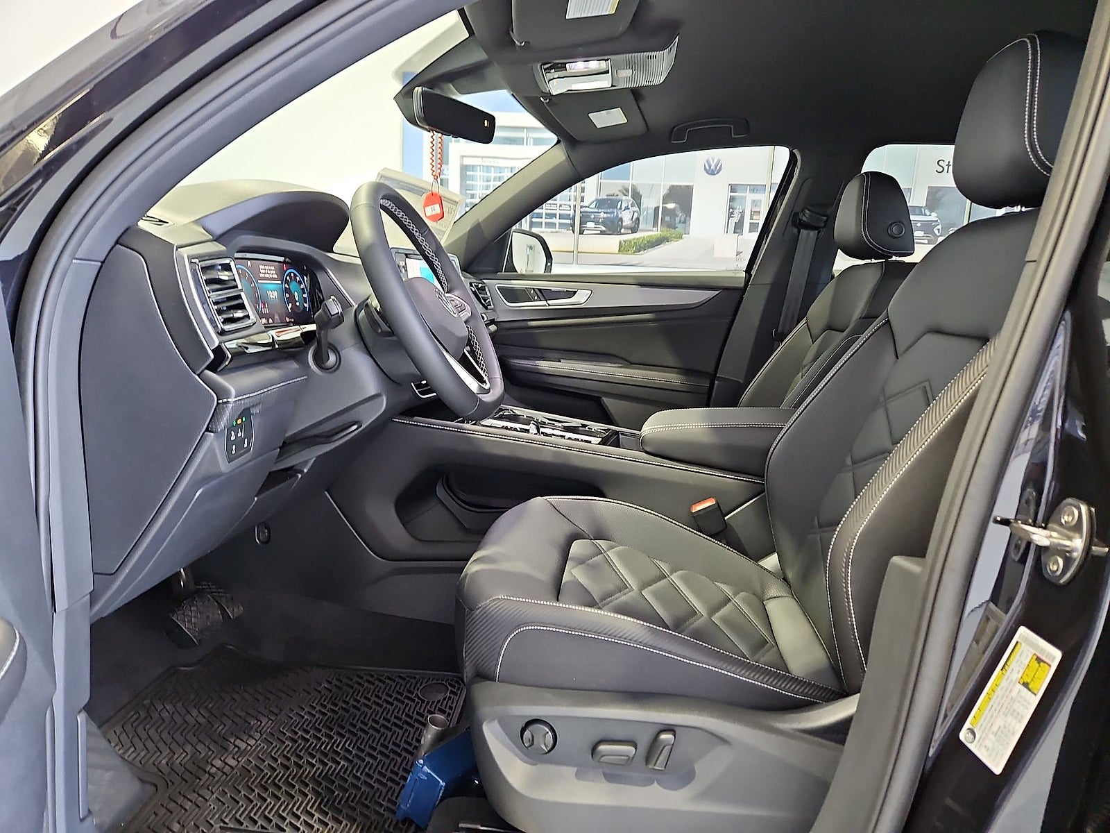 2026 Volkswagen Atlas Cross Sport SE with Technology