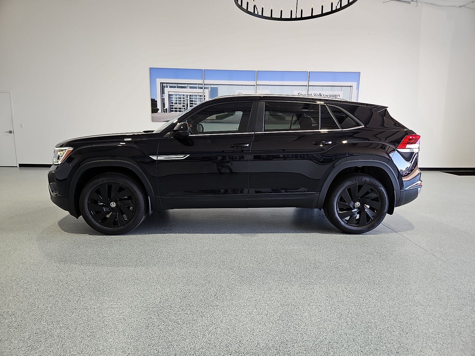 2026 Volkswagen Atlas Cross Sport SE with Technology