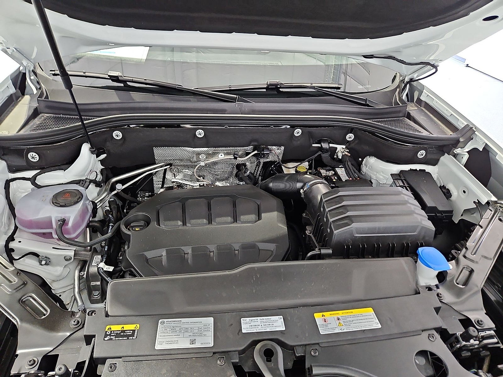 2026 Volkswagen Atlas Cross Sport SE with Technology