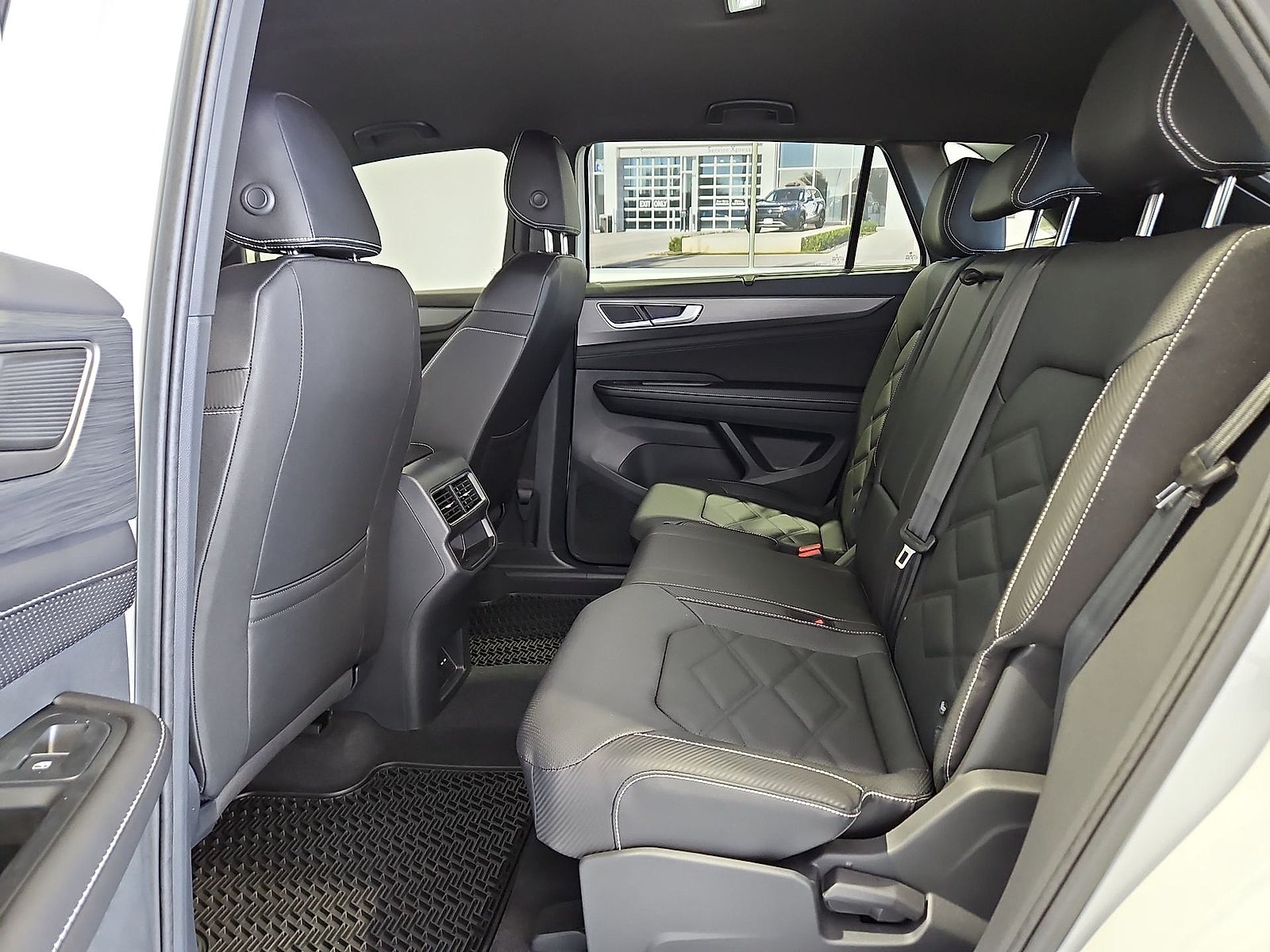 2026 Volkswagen Atlas Cross Sport SE with Technology