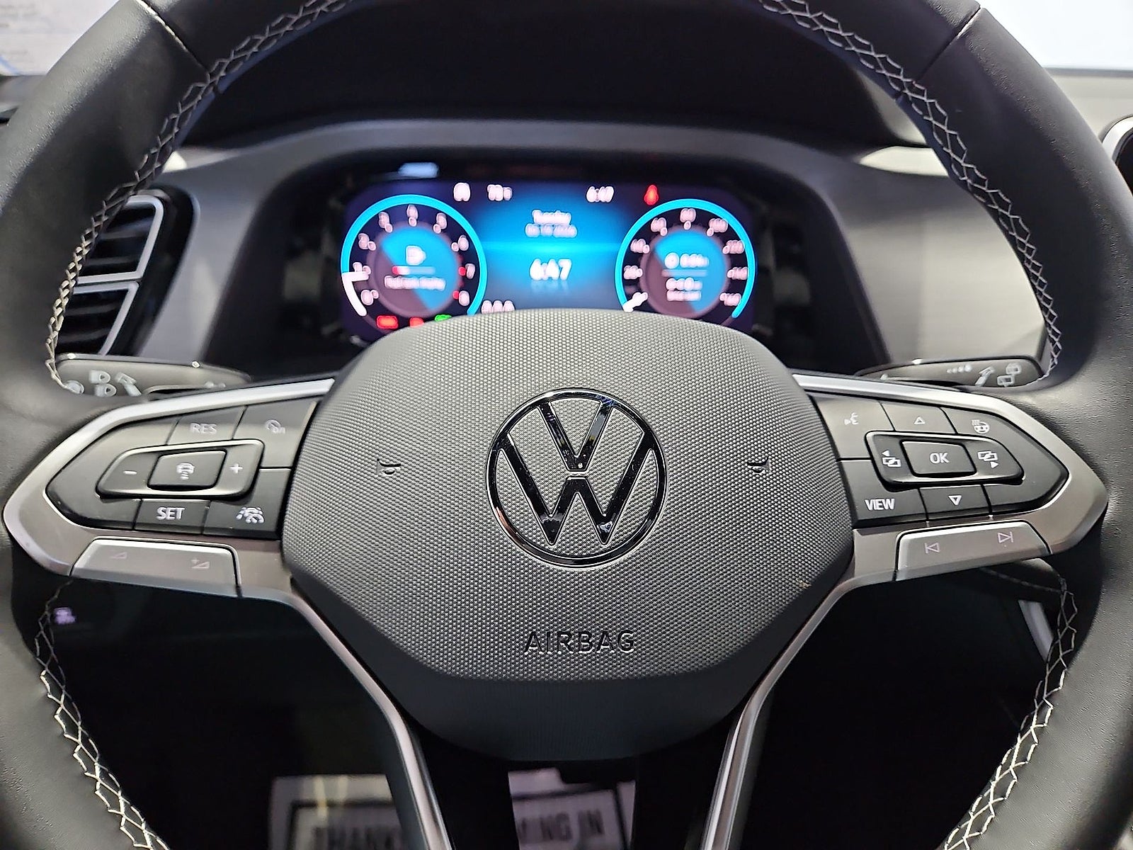 2026 Volkswagen Atlas Cross Sport SE with Technology