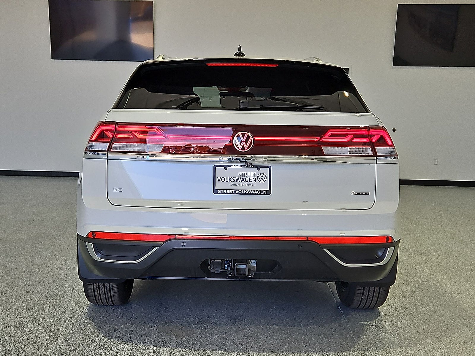 2026 Volkswagen Atlas Cross Sport SE with Technology