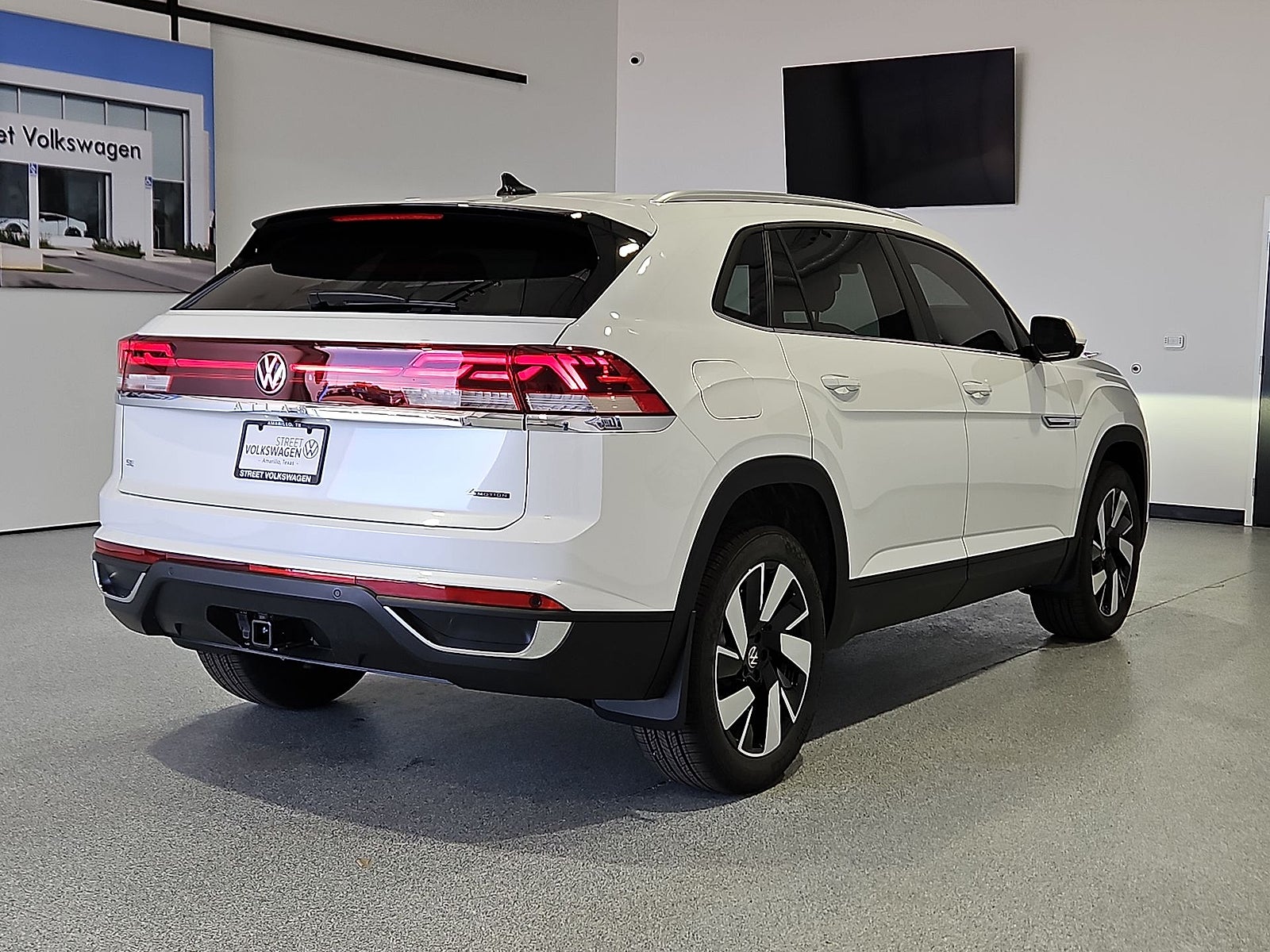 2026 Volkswagen Atlas Cross Sport SE with Technology