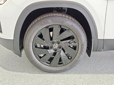 2026 Volkswagen Atlas Cross Sport SE with Technology