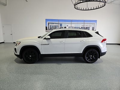 2026 Volkswagen Atlas Cross Sport SE with Technology