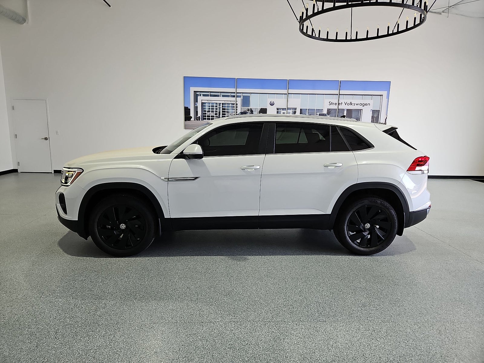 2026 Volkswagen Atlas Cross Sport SE with Technology