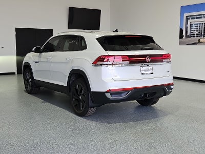 2026 Volkswagen Atlas Cross Sport SE with Technology