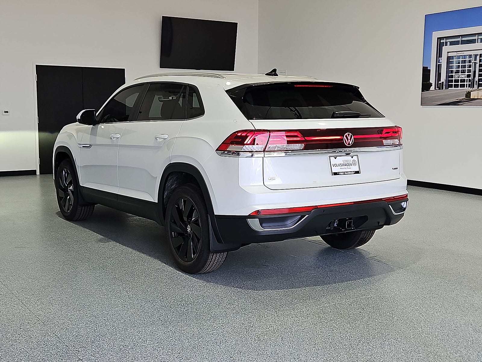 2026 Volkswagen Atlas Cross Sport SE with Technology