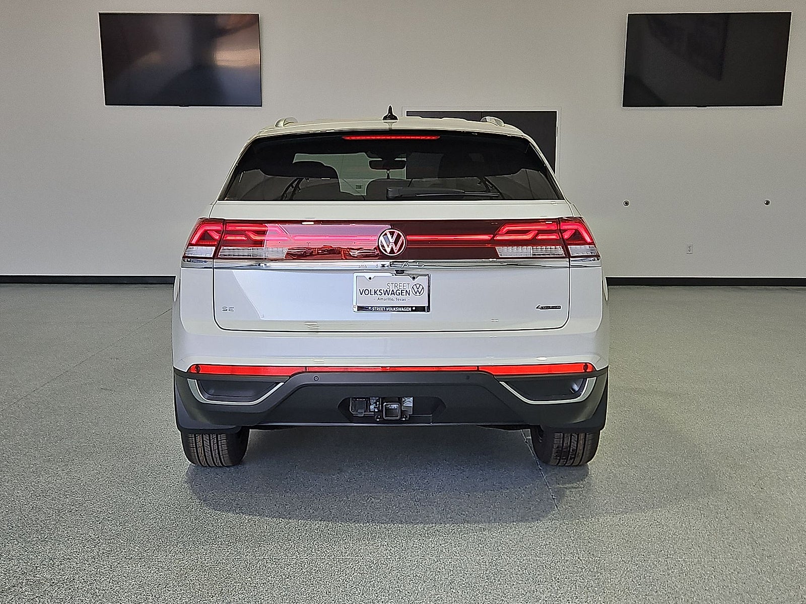 2026 Volkswagen Atlas Cross Sport SE with Technology