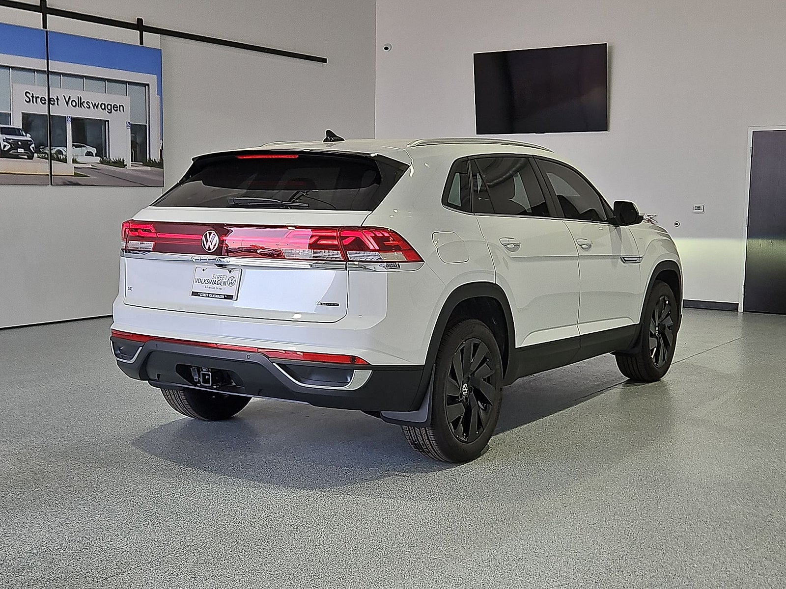 2026 Volkswagen Atlas Cross Sport SE with Technology