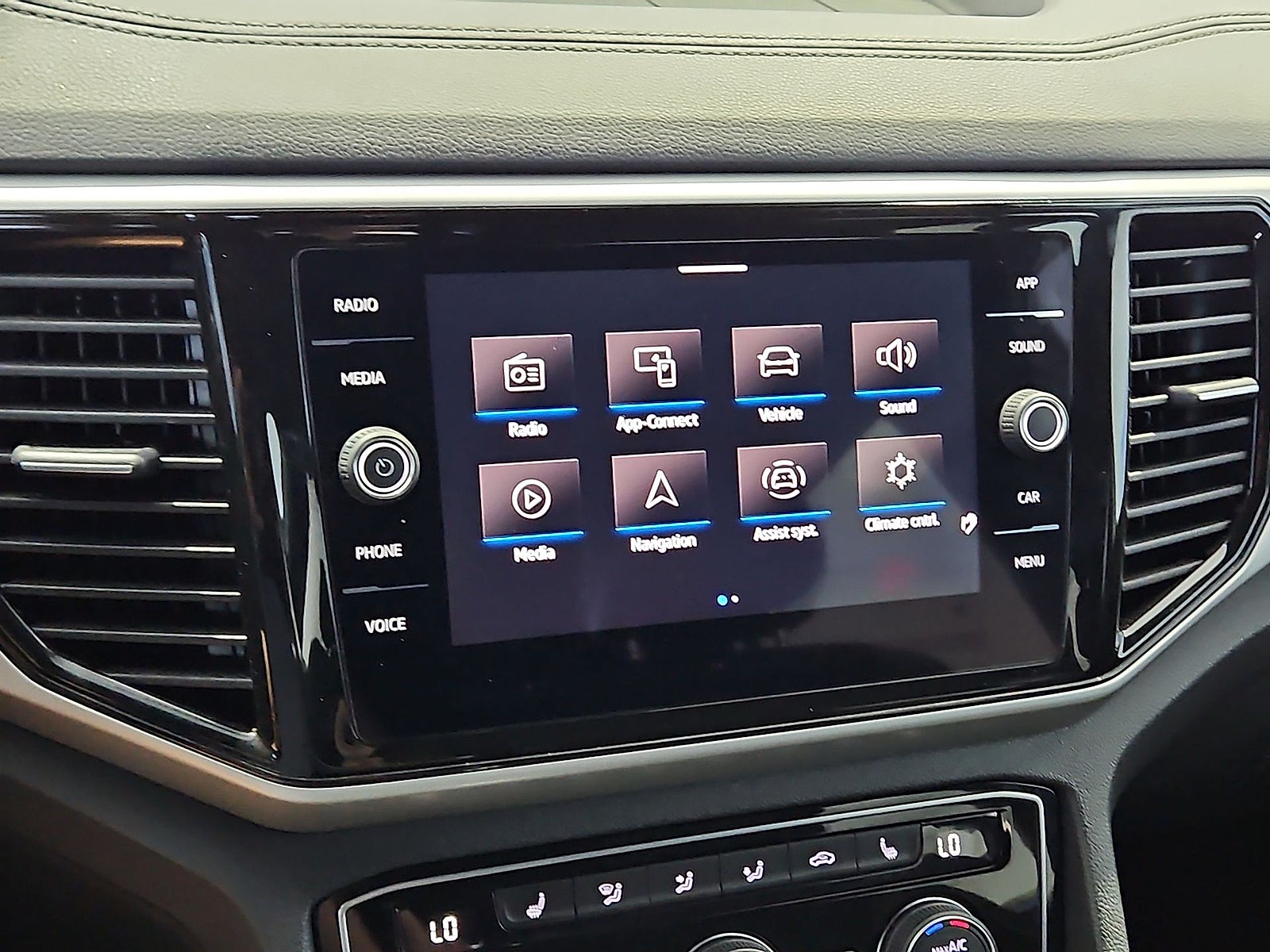 2023 Volkswagen Atlas Cross Sport 3.6L V6 SE w/Technology