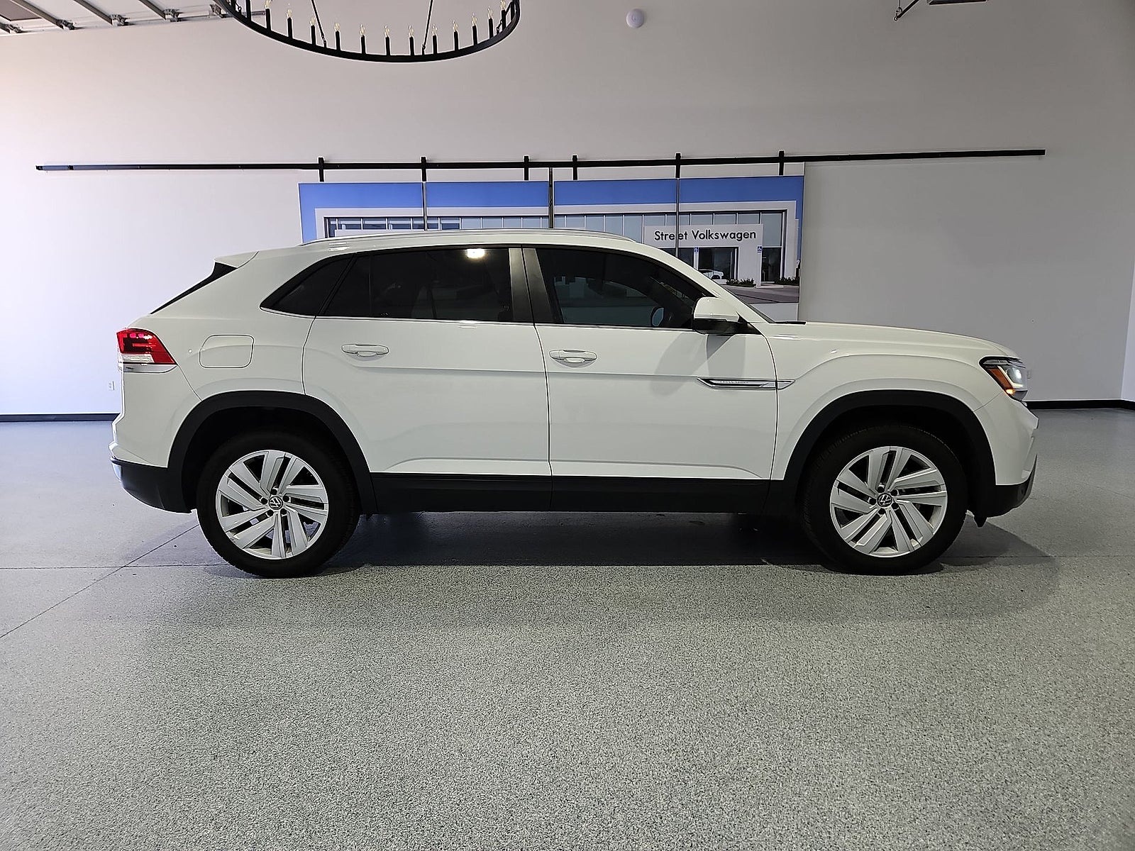 2023 Volkswagen Atlas Cross Sport 3.6L V6 SE w/Technology