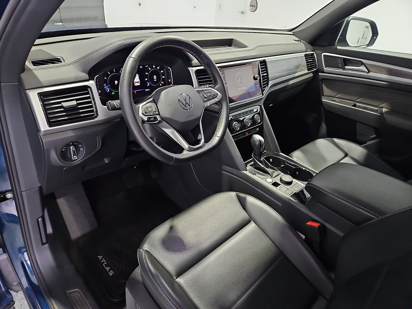 2022 Volkswagen Atlas Cross Sport 3.6L V6 SE w/Technology