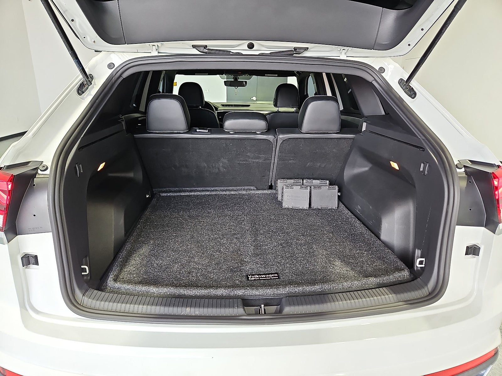 2022 Volkswagen Atlas Cross Sport 3.6L V6 SE w/Technology