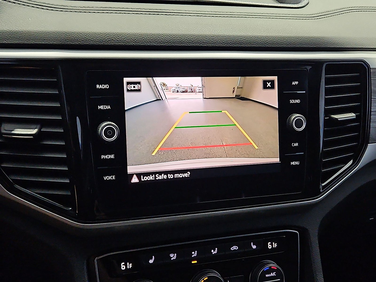 2022 Volkswagen Atlas Cross Sport 3.6L V6 SE w/Technology