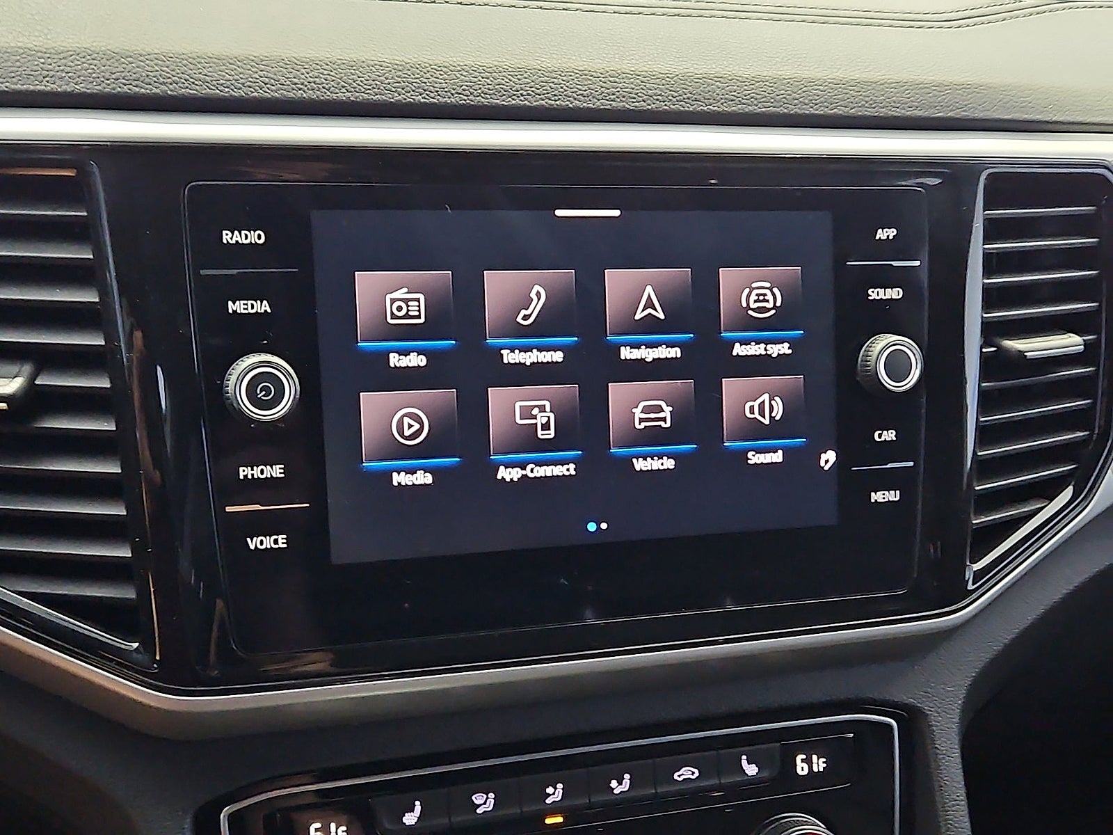2022 Volkswagen Atlas Cross Sport 3.6L V6 SE w/Technology