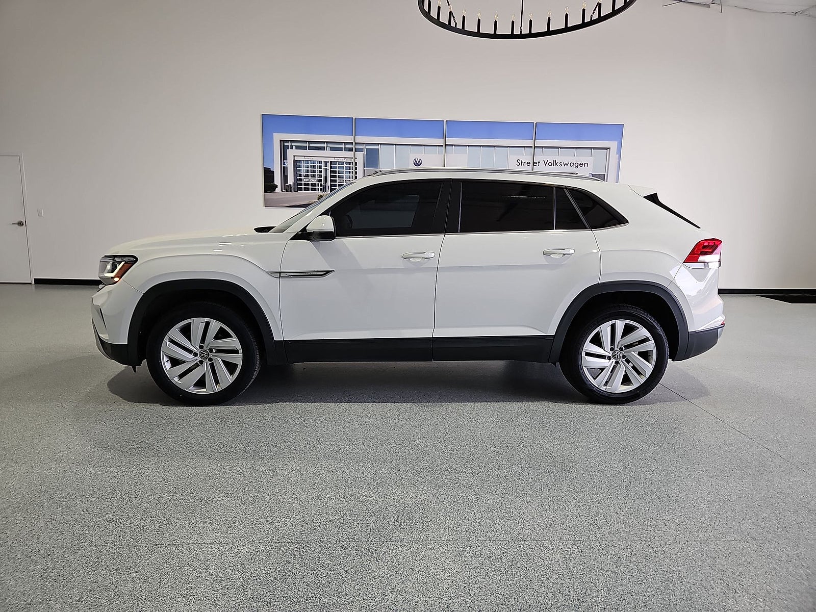 2022 Volkswagen Atlas Cross Sport 3.6L V6 SE w/Technology