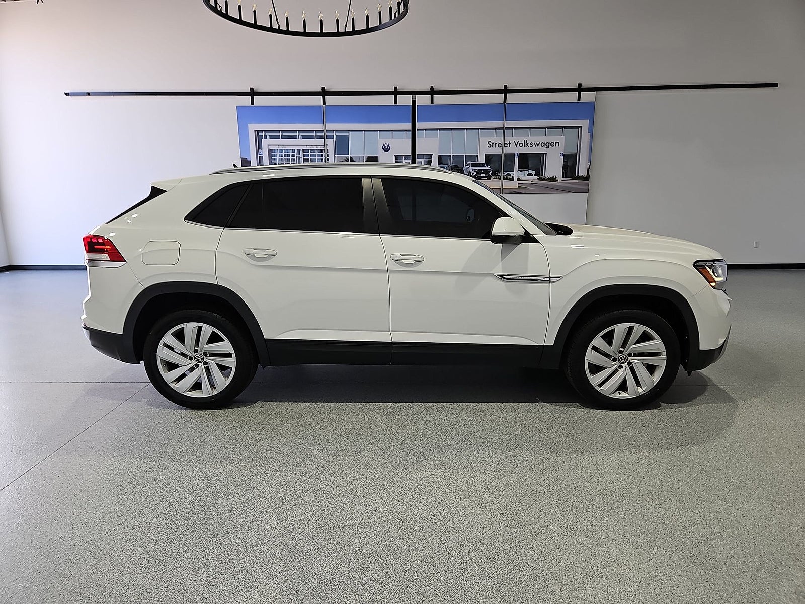2022 Volkswagen Atlas Cross Sport 3.6L V6 SE w/Technology