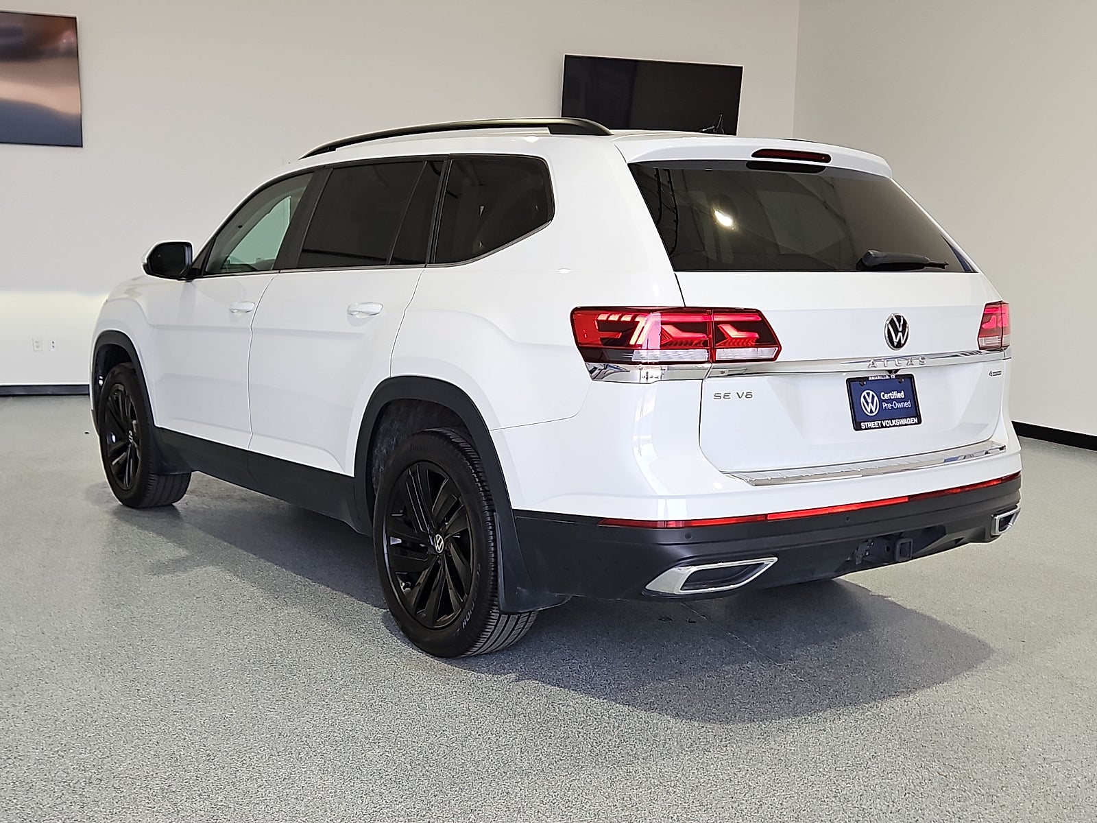 2023 Volkswagen Atlas 3.6L V6 SE w/Technology