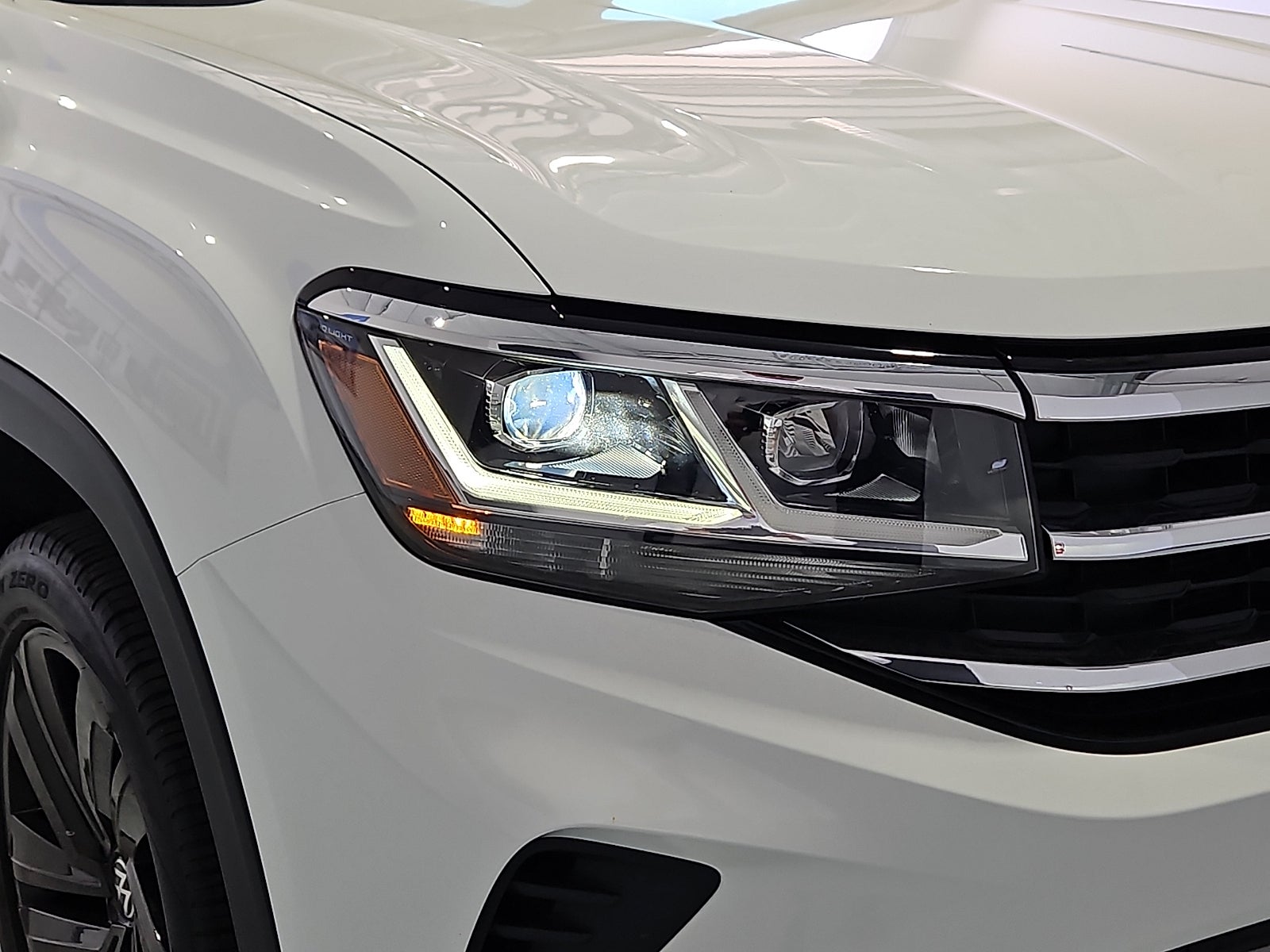 2023 Volkswagen Atlas 3.6L V6 SE w/Technology